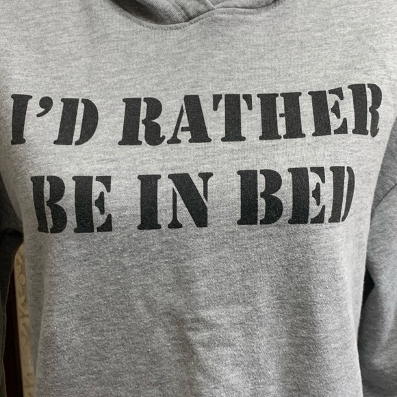 JUNIORS REBELLIOUS ONE CROPPED HOODIE - MEDIUM - Picture 2 of 4